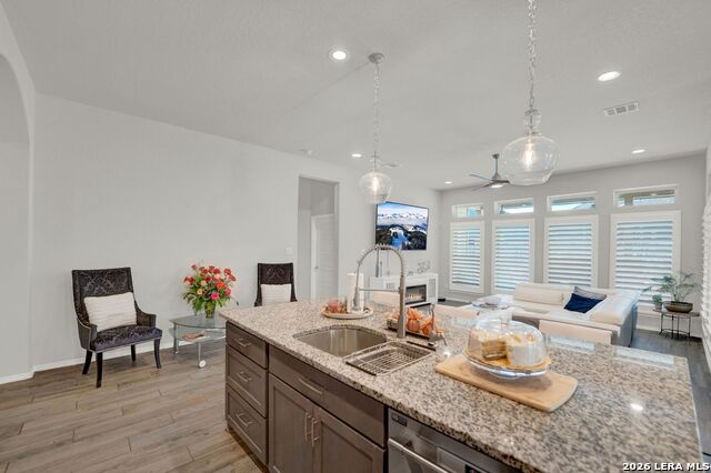 Image 10 of 37 For 14618 Hallows