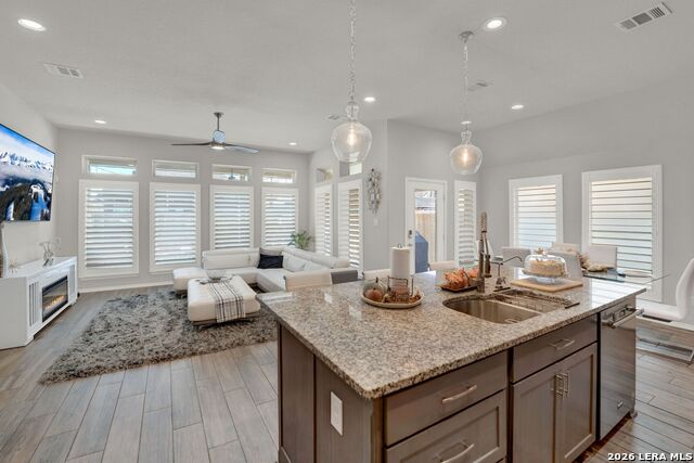 Image 11 of 37 For 14618 Hallows