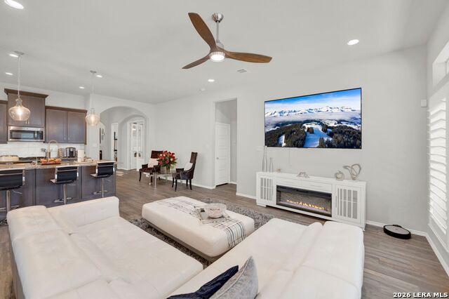 Image 14 of 37 For 14618 Hallows