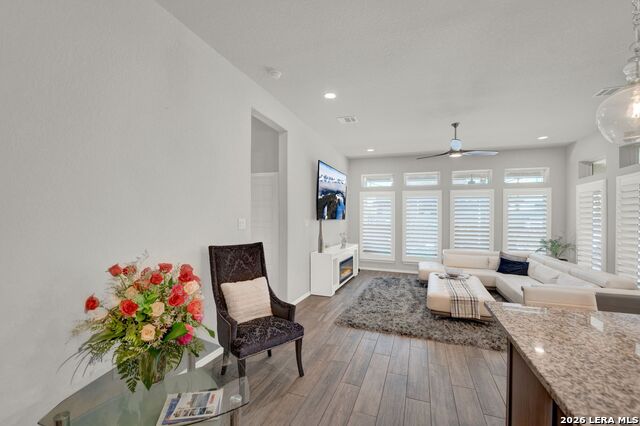 Image 16 of 37 For 14618 Hallows