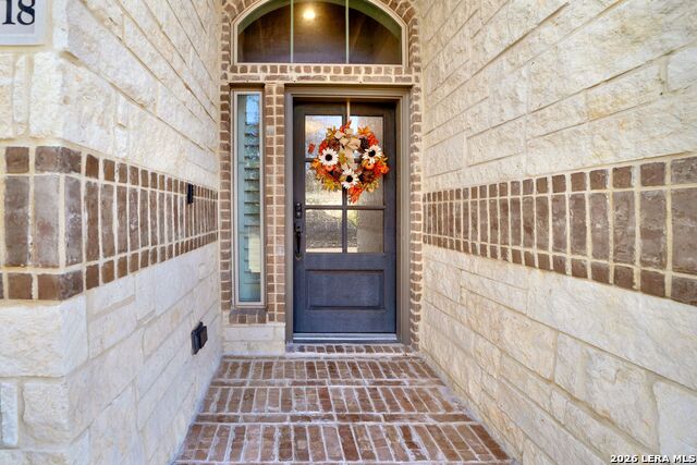 Image 4 of 37 For 14618 Hallows