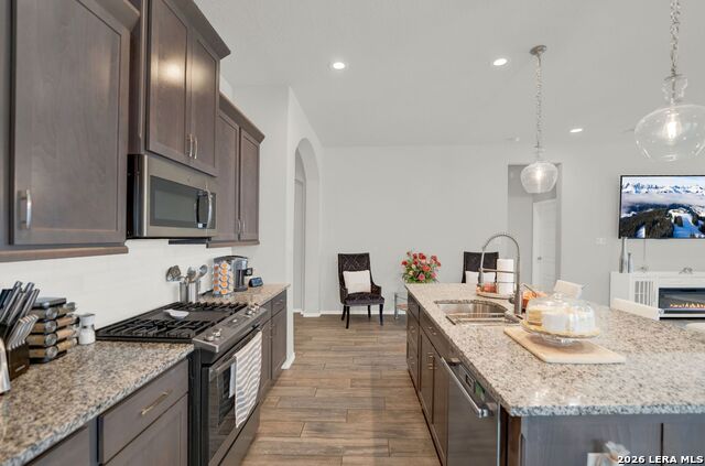 Image 8 of 37 For 14618 Hallows