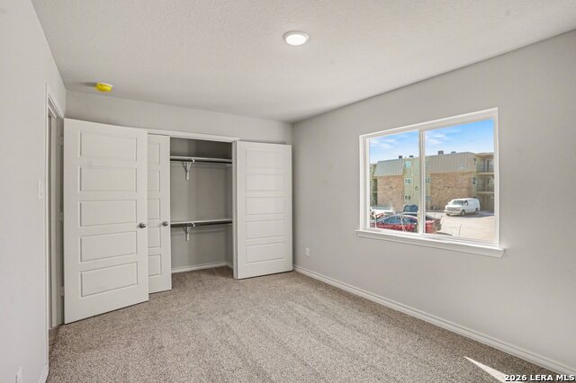 Image 17 of 27 For 310 W Evergreen St #107