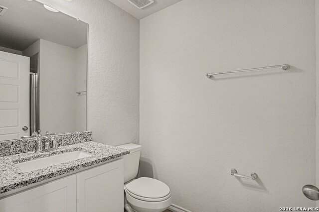 Image 24 of 27 For 310 W Evergreen St #107