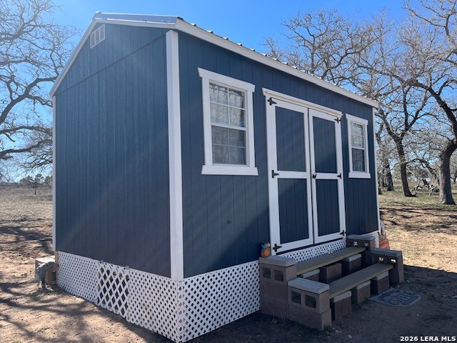 Listing photo id 0 for 3086 County Road 442