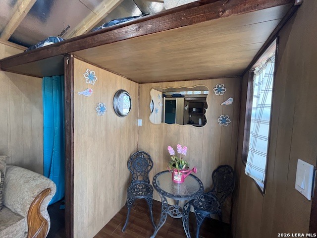 Listing photo id 5 for 3086 County Road 442