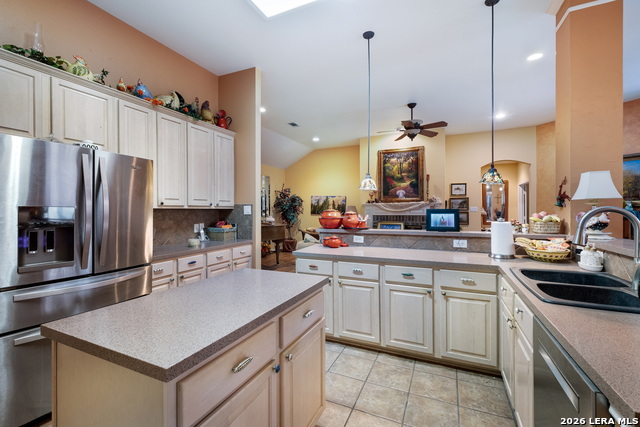 Image 13 of 32 For 18710 Rogers Pass