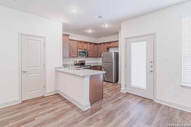 Image 11 of 34 For 7411 Gramercy Way  101