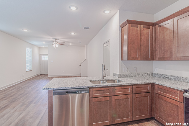 Image 15 of 34 For 7411 Gramercy Way  101