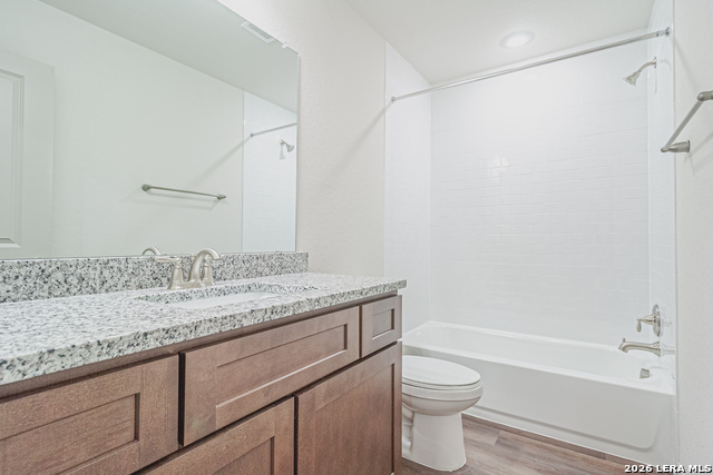 Image 28 of 34 For 7411 Gramercy Way  101