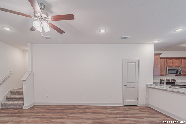 Image 6 of 34 For 7411 Gramercy Way  101