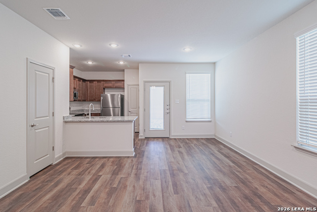 Image 9 of 34 For 7411 Gramercy Way  101