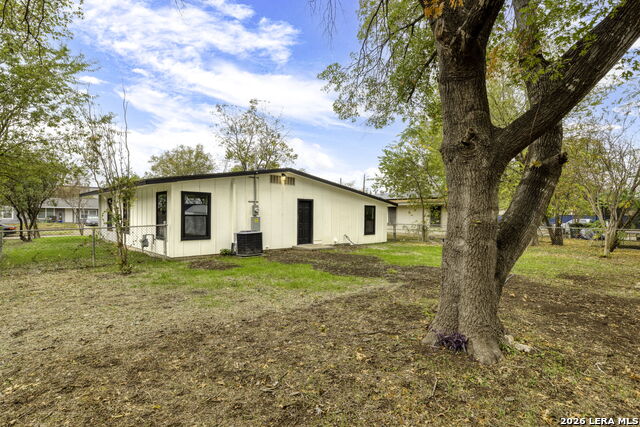 Image 23 of 29 For 9810 Eveningway