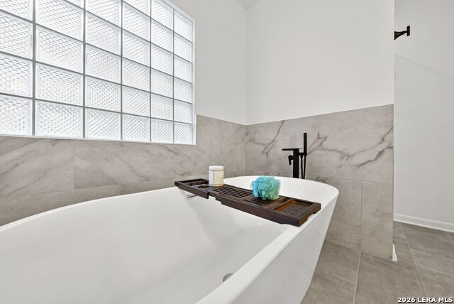 Image 24 of 41 For 55 Donore  