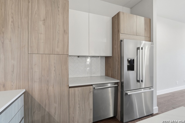 Image 11 of 35 For 1817 St Marys St N 102