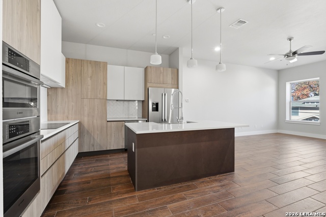 Image 6 of 35 For 1817 St Marys St N 102