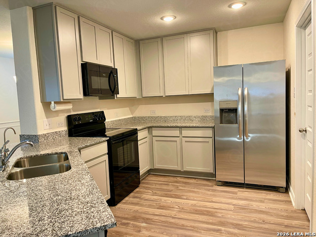 Image 7 of 17 For 8563 Redhawk Loop