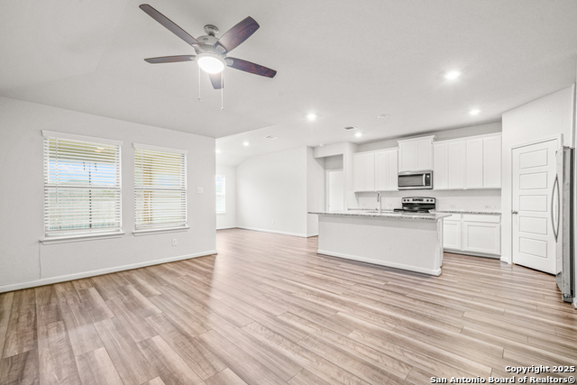 Listing photo id 11 for 11618 Mustang