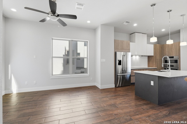 Image 11 of 35 For 1817 St Marys St N 301