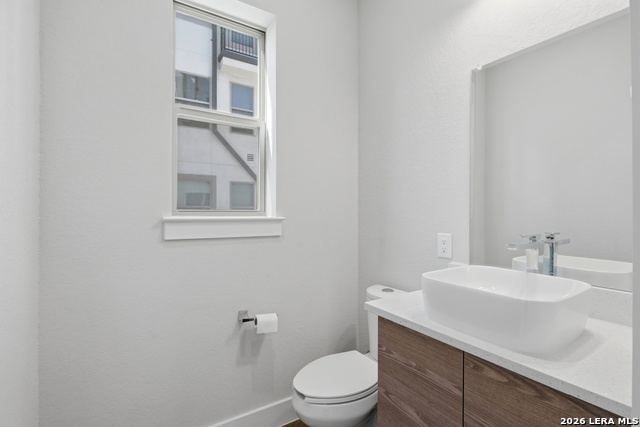 Image 12 of 35 For 1817 St Marys St N 301