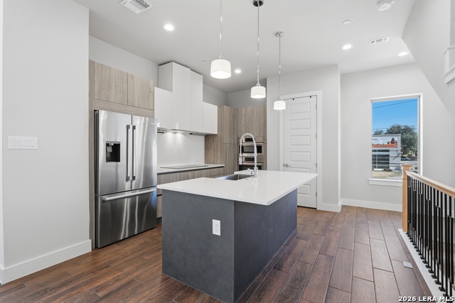 Image 7 of 35 For 1817 St Marys St N 301