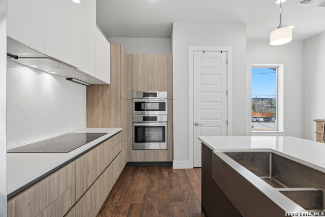 Image 8 of 35 For 1817 St Marys St N 301