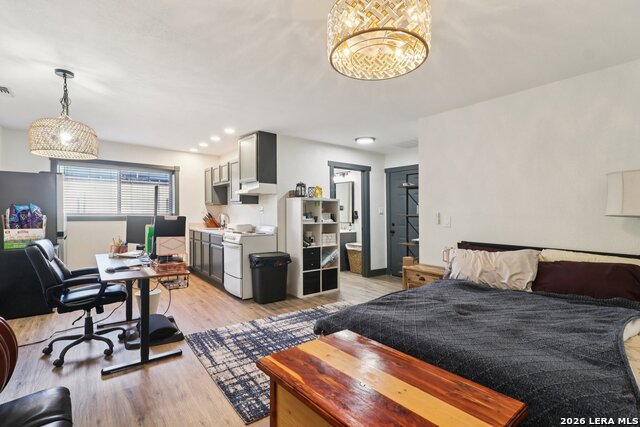 Image 24 of 42 For 418 Tailwind