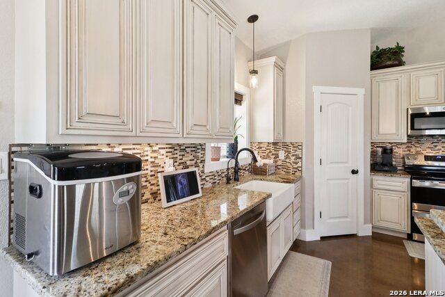 Image 9 of 42 For 418 Tailwind