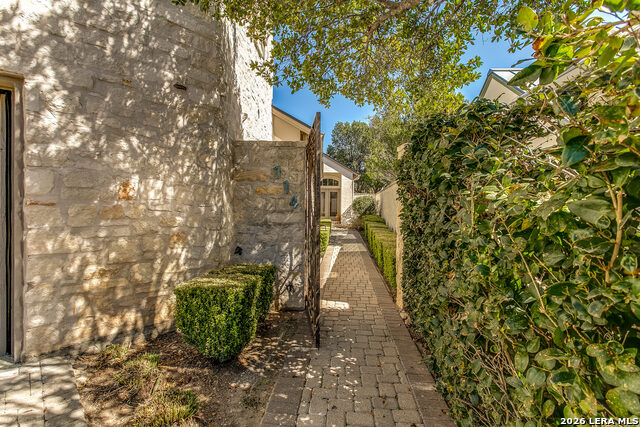 Image 37 of 42 For 114 Moon Isle