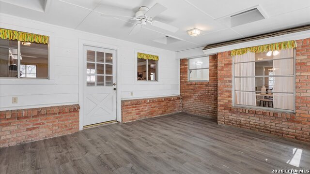 Image 3 of 32 For 7403 Quail Run