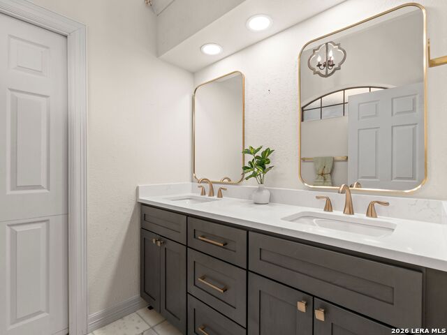 Image 36 of 47 For 4 Waterford  