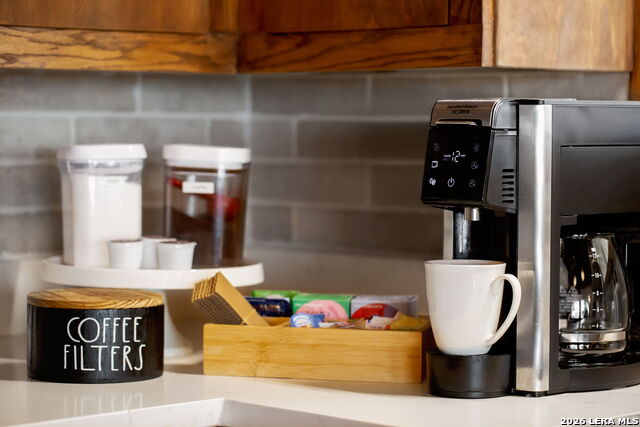 Image 13 of 44 For 951 Hill Top