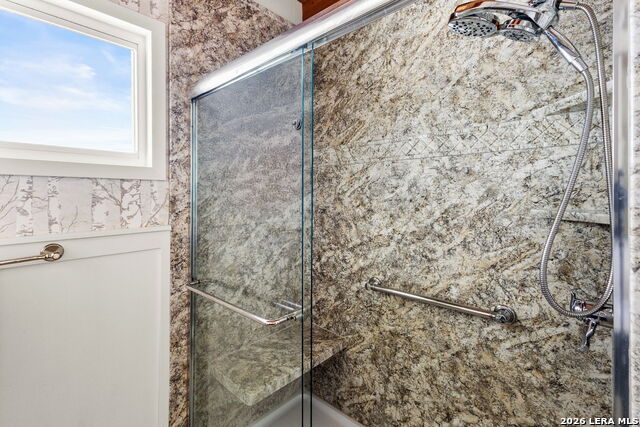 Image 17 of 44 For 951 Hill Top