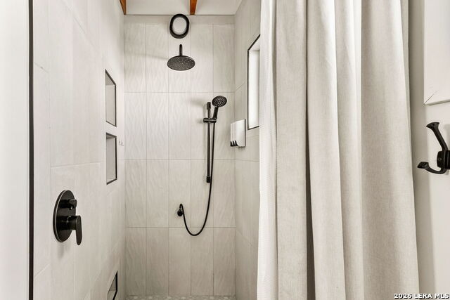 Image 22 of 44 For 951 Hill Top