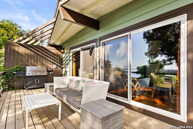 Image 27 of 44 For 951 Hill Top