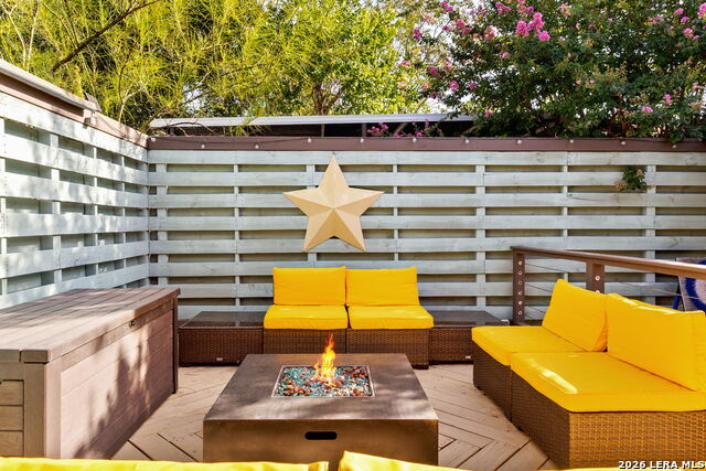 Image 33 of 44 For 951 Hill Top