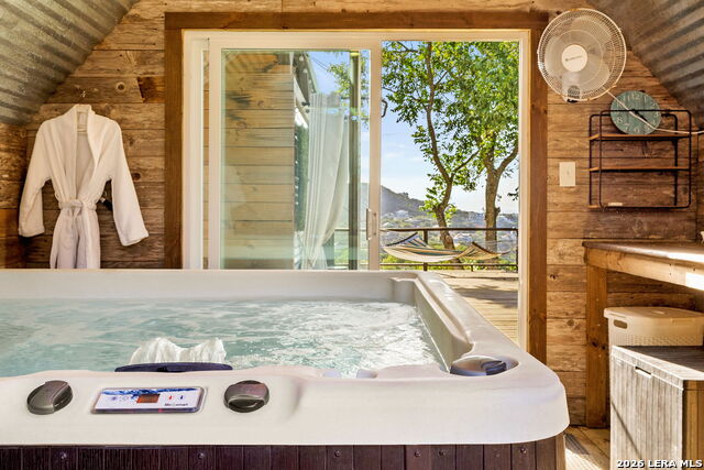 Image 42 of 44 For 951 Hill Top