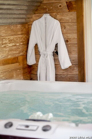 Image 43 of 44 For 951 Hill Top