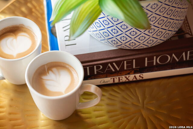 Image 8 of 44 For 951 Hill Top