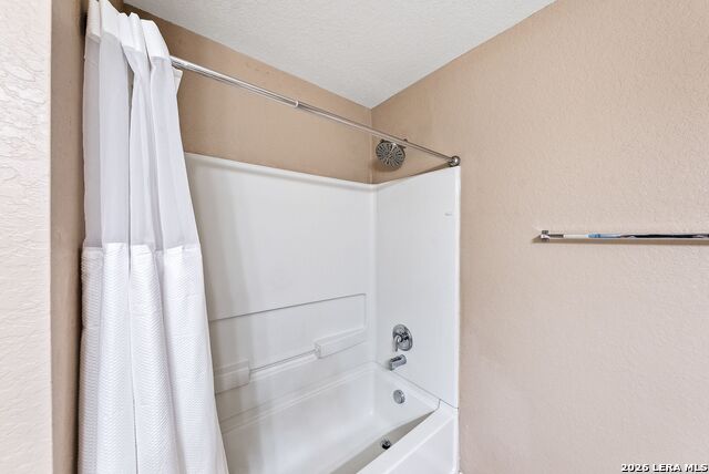 Image 16 of 24 For 7454 Bluebonnet Bay