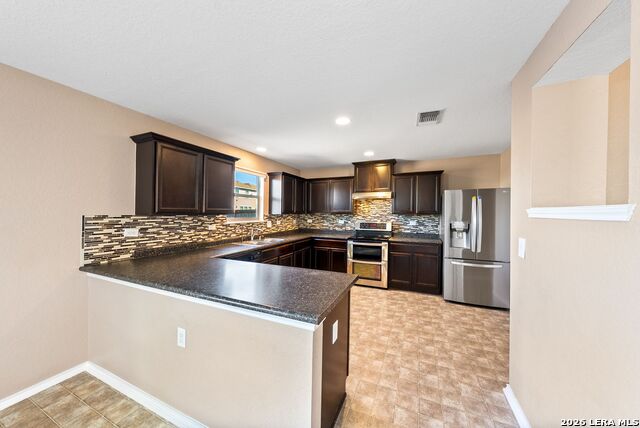 Image 5 of 24 For 7454 Bluebonnet Bay