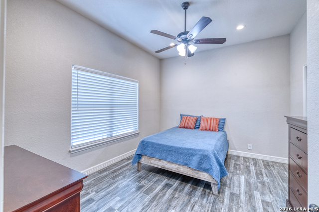 Image 16 of 37 For 106 Sutton Pl.