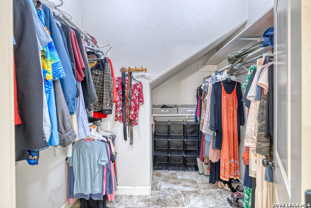 Image 19 of 37 For 106 Sutton Pl.