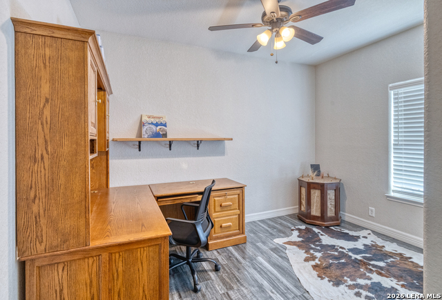 Image 25 of 37 For 106 Sutton Pl.