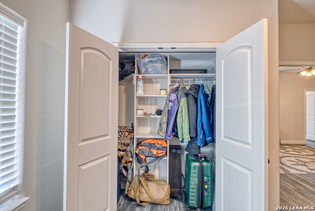 Image 26 of 37 For 106 Sutton Pl.