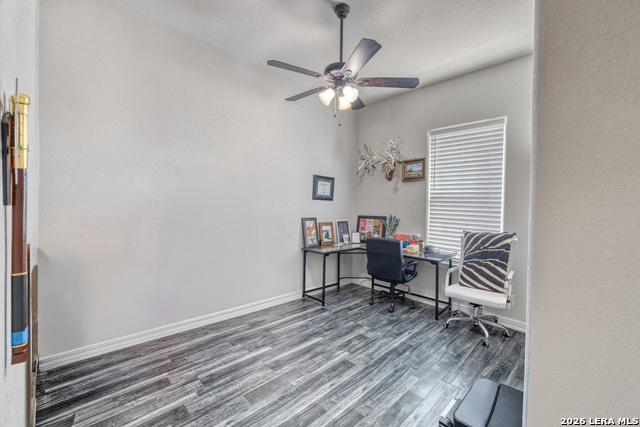 Image 6 of 37 For 106 Sutton Pl.