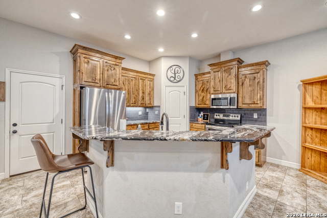 Image 9 of 37 For 106 Sutton Pl.