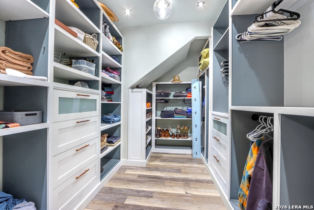 Listing photo id 13 for 776 San Luis