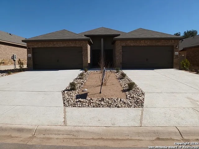 Image 19 of 19 For 1042 Carolyn