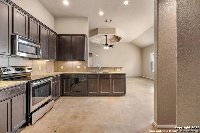 Image 9 of 19 For 1042 Carolyn